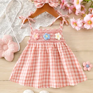 Baby Girl Pink Plaid Suspender Dress with Bow Headband, Cute 3D Flower Decoration, Summer Fresh Sleeveless Dress Set, Adjustable Shoulder Straps
